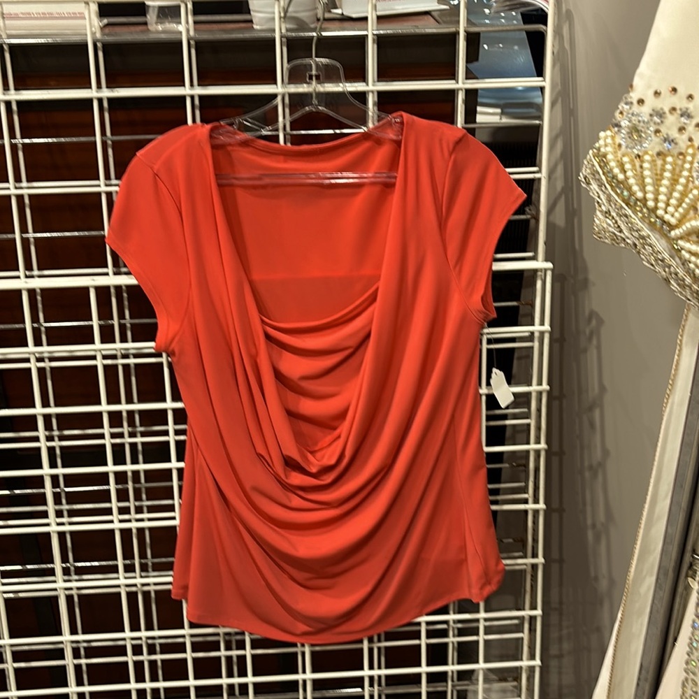 Women’s capped sleeve